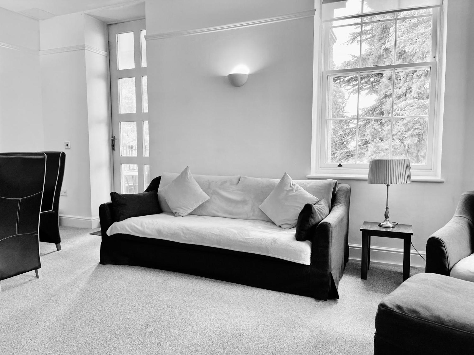 St Andrews Apartments Μέιντστοουν Εξωτερικό φωτογραφία